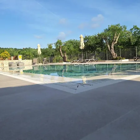 Вилла Luxury Breeze With Private Pools Дассия